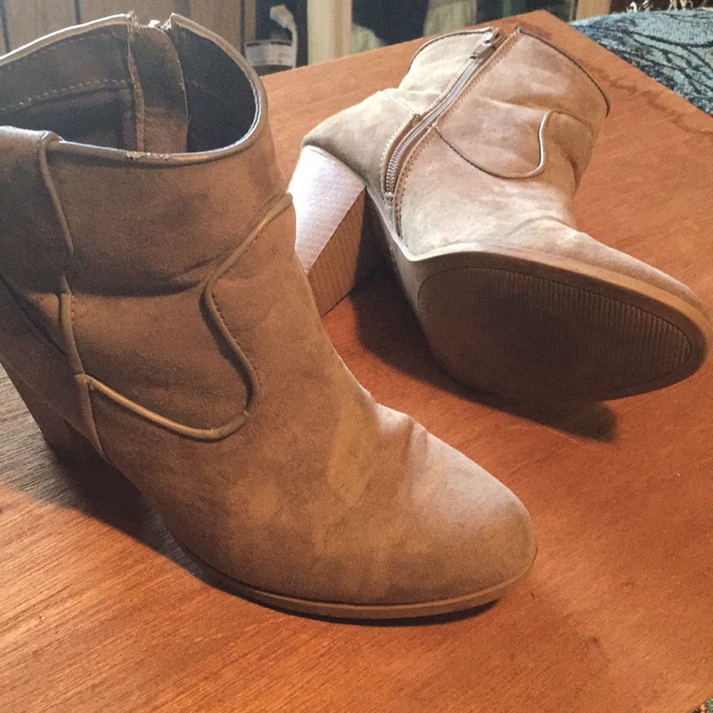 ‼️$10 sale‼️ OBO Qupid  booties